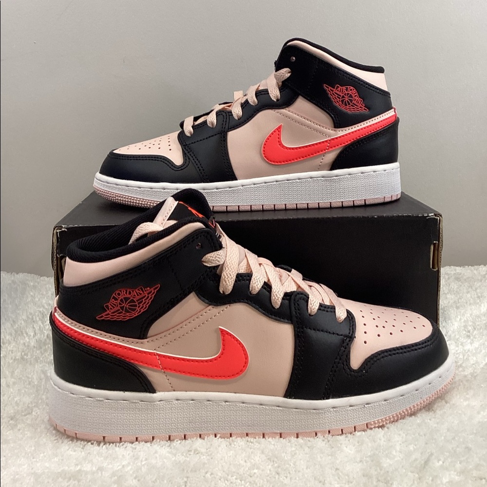 Air Jordan 1 Mid
